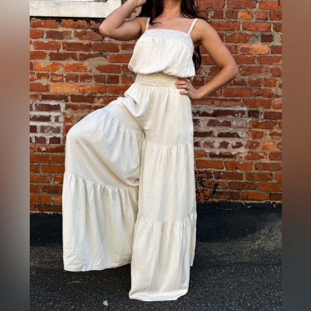 Oli & Hali Cream Wide Leg Jumpsuit NWT SMALL